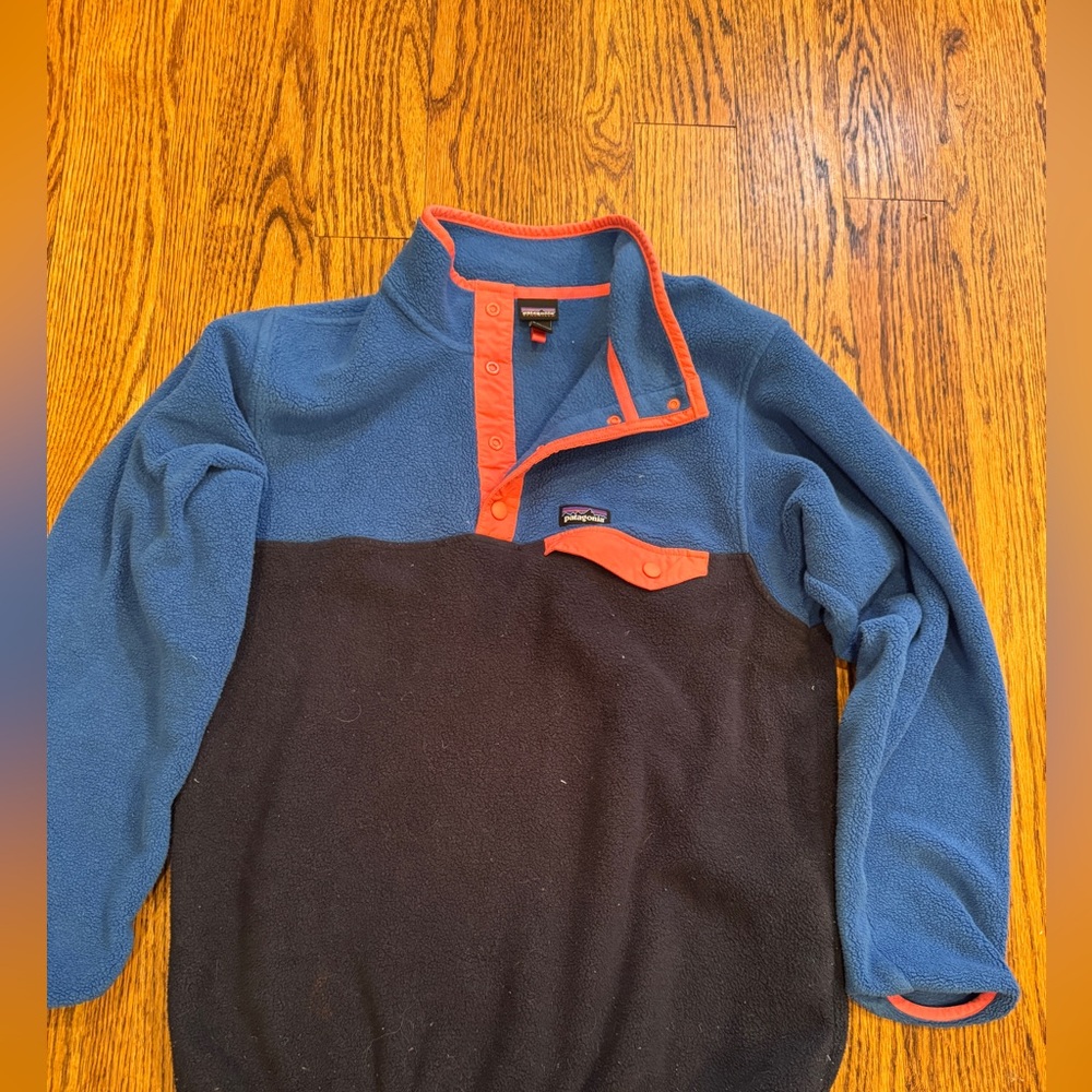 Girls Patagonia blue pullover fleece snap T